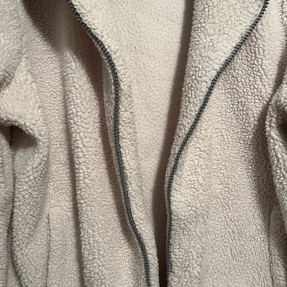 DKNY Sherpa Jacket - Picture 3 of 9